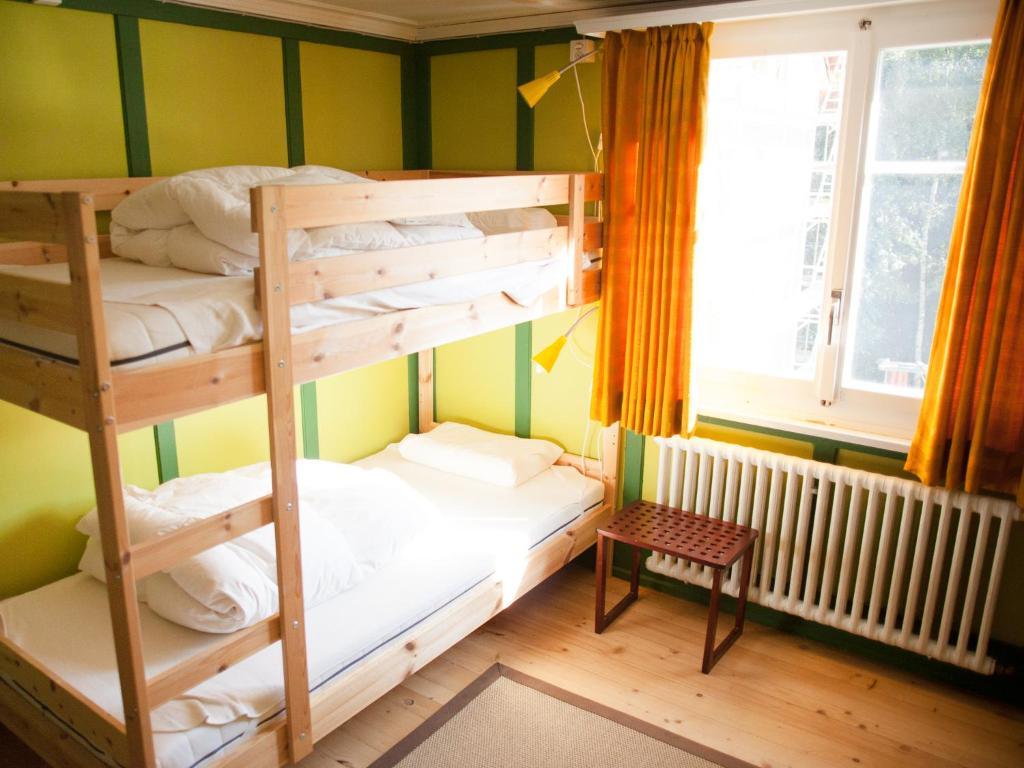 Nangijala Hostel Disentis Quarto foto
